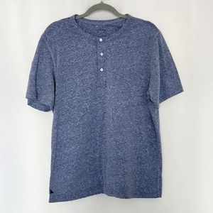 UNTUCKit T-shirt